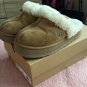 EUC UGG Chestnut Suede Slippers with Cream Fur